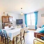 Evasion En Dordogne: Maison Au Bord De L'eau Avec Parking Prive - Fr-1-616-413 Tatil Evi