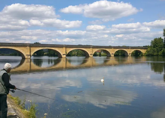 Evasion En Dordogne: Maison Au Bord De L'eau Avec Parking Prive - Fr-1-616-413
